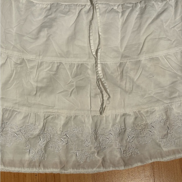 Vintage Garage Mini White Skirt - Picture 2 of 3